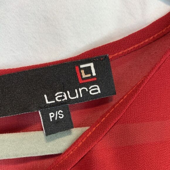 Laura Red Crossover Top - Picture 5 of 9